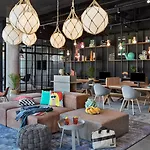 Moxy Hotel 3*