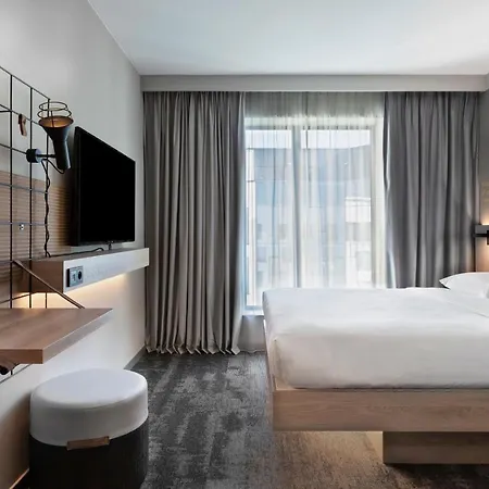Hotel Moxy 3*