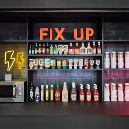 Hotel Moxy 3*
