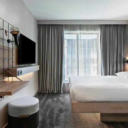 Moxy Hotel 3*