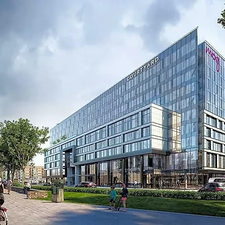 Moxy Szálloda 3*