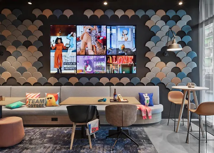 Hotel Moxy 3*